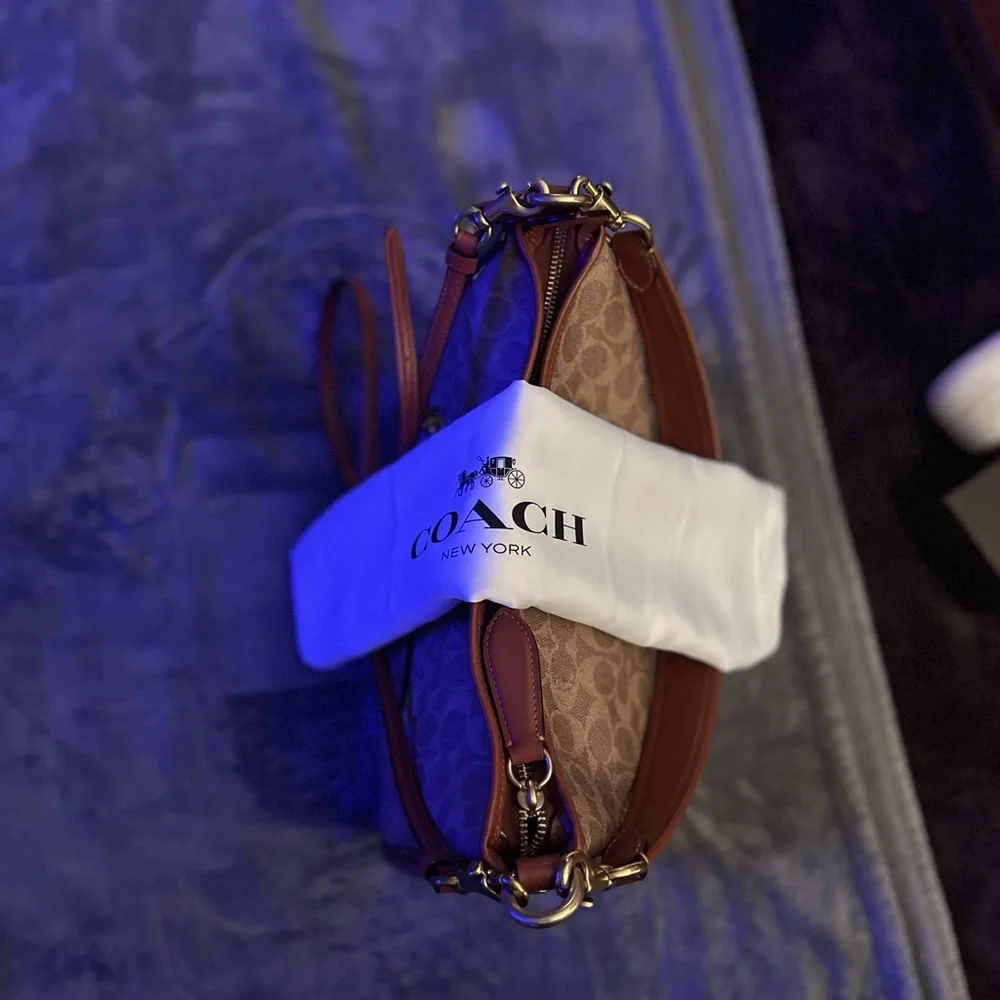 🔥Coach Signature Canvas and Red Leather Shoulder Bag - Picture 13 of 14